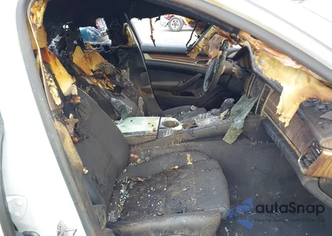 2016 Porsche Panamera 4 из США, поврежденный, VIN WP0AA2A78GL006176